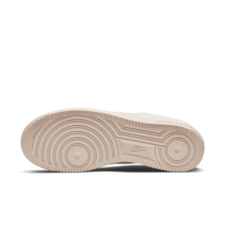 Air Force 1 „Winter Premium Summit White” (DO6730-100) – megjelenési dátum