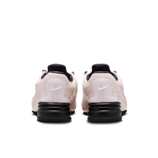 【NIKE公式】レディース エア マックス ドルチェ レザー 'Pearl Pink and Pale Pink' (IR8665-600) 発売日