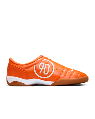 Total 90 ‚Safety Orange‘ (HJ9351-800) – datum uvedení