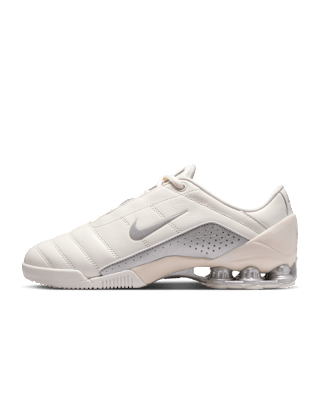 Date de sortie de la Total 90 Shox Magia « Sail and Metallic Silver » pour femme (IO9300-100)