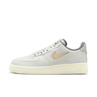 Fecha de lanzamiento del Air Force 1 "Light Bone and Coconut Milk" (DC8894-001)