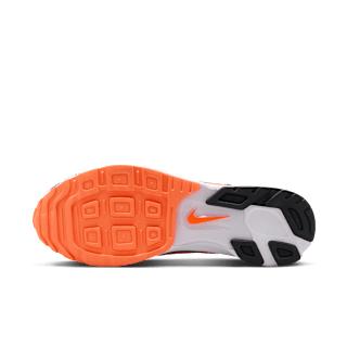 【NIKE公式】ズーム ストリーク 3 'Black and Total Orange' (IQ8012-800) 発売日