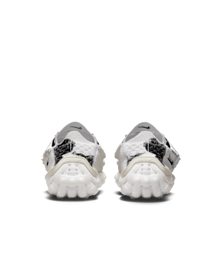 วันเปิดตัว ISPA MindBody "Black and White" (DH7546-101)