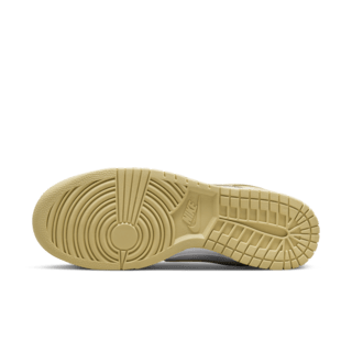 วันเปิดตัว Dunk Low "Team Gold and White" (DV0833-100)