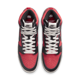 วันเปิดตัว Dunk High 1985 x UNDERCOVER “Gym Red”