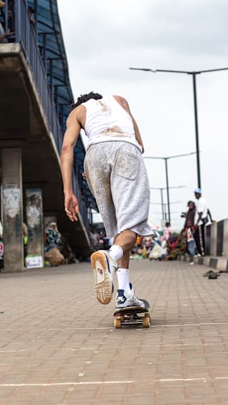 Ημερομηνία κυκλοφορίας του Nike SB x Air Jordan 4 "Navy" (DR5415-100)