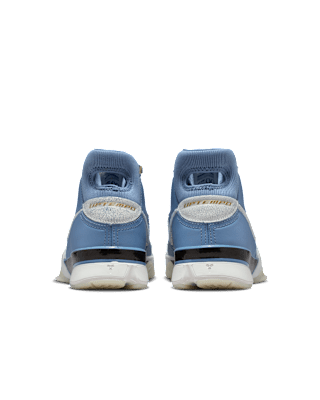 Fecha de lanzamiento de las Kobe 1 Low Protro "Work Blue and Metallic Gold" (IH4369-001)