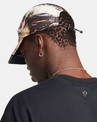 วันเปิดตัว NOCTA Running Accessories Collection