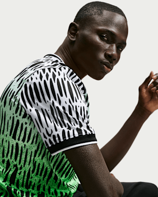 วันเปิดตัว Nigeria x Slawn Apparel Collection