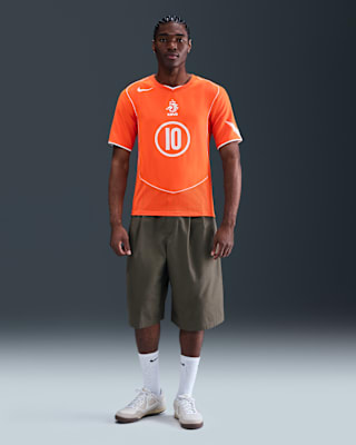 【NIKE公式】Netherlands 2004 Total 90 Reissue Apparel Collection