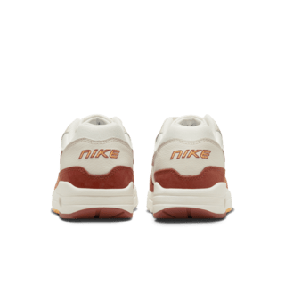 Fecha de lanzamiento del Air Max 1 "Rugged Orange and Sail" para mujer (FD2370-100)