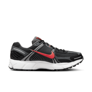วันเปิดตัว Zoom Vomero 5 "Black and Picante Red" (FB9149-001)