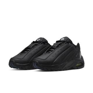 Data de llançament de les NOCTA Hot Step "Triple Black" (DH4692-001)