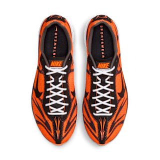 【NIKE公式】ズーム ストリーク 3 'Black and Total Orange' (IQ8012-800) 発売日