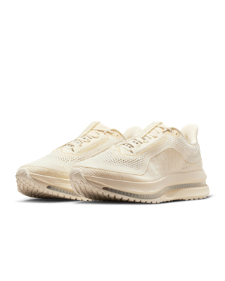 Pegasus Premium „Natural” (IQ5691-100) – data premiery