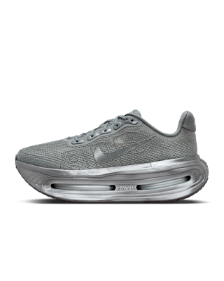 Vomero Premium x Isamaya Ffrench 'Smoke Grey and Light Smoke Grey' voor dames (IR1988-084) – releasedatum