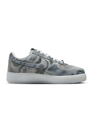 Air Force 1 Low Protro „Lenticular” (II3925-400) – megjelenési dátum