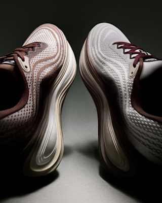 Vomero Plus 'Sail and Baroque Brown' (IO4482-100) release date