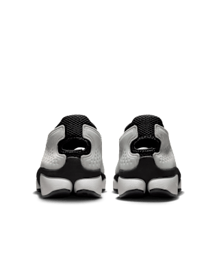 Fecha de lanzamiento de las Rift 2 "Black and Metallic Silver" para mujer (IQ8006-003)