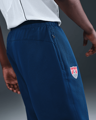 Releasedatum för USMNT 2004 Total 90 Reissue Apparel Collection
