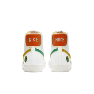 【NIKE公式】ブレーザー MID '77 ビンテージ 'Rayguns' (DD9239-100 / BLAZER MID '77 VINTAGE)