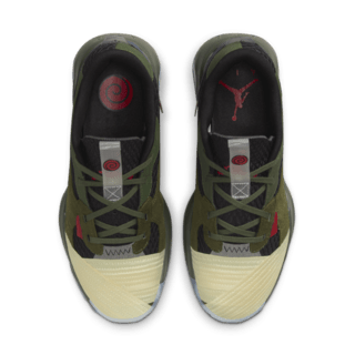 Fecha de lanzamiento del Jordan Air 200E "Carbon Green and University Red" (DQ6385-360)
