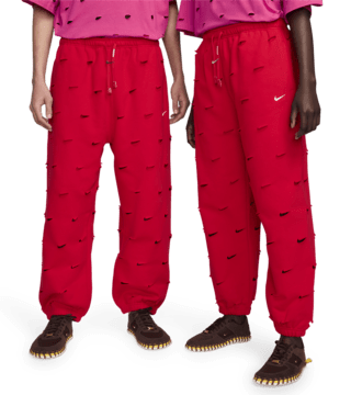 วันเปิดตัวคอลเลกชัน Nike x Jacquemus Bottoms Apparel