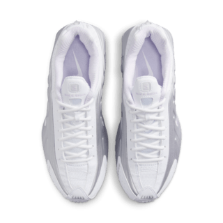 วันเปิดตัว Shox R4 "White and Metallic Platinum" ผู้หญิง (HF5076-100)