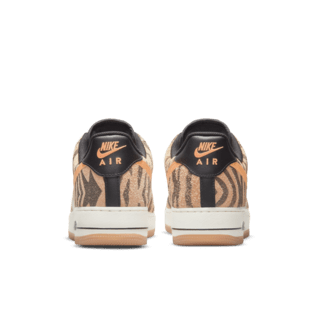 【NIKE公式】エア フォース 1 'Orange Zebra' (DJ6192-100 / AF 1)