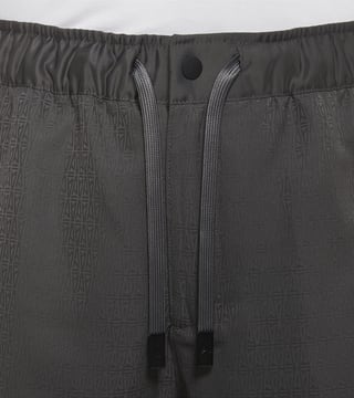 วันเปิดตัวJordan x A Ma Maniére Apparel Collection