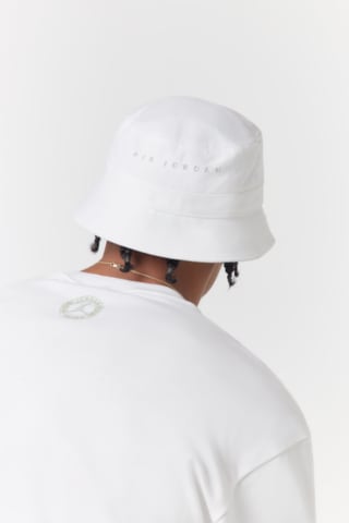 วันเปิดตัว Jordan x UNION Sweater, Tracksuit and Bucket Hats Collection