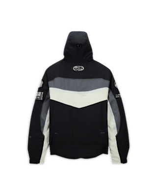 วันเปิดตัว NOCTA 8K Peaks Apparel Collection