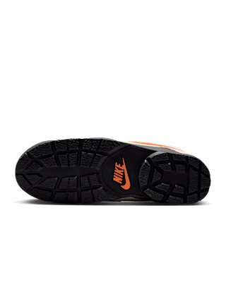 Baltoro "Chalk and Safety Orange" (IO4556-100) – Data del lancio