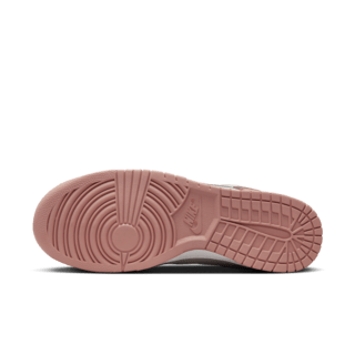 วันเปิดตัว Dunk Low "Red Stardust" (FB8895-601)