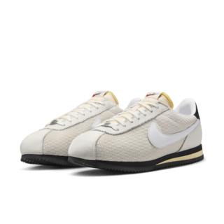 วันเปิดตัว Cortez "Light Orewood Brown" (FZ4630-100)