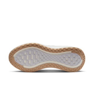 Releasedatum för Vomero Plus "Vast Grey and Metallic Silver" (IO4323-001)