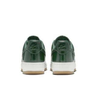 Fecha de lanzamiento del Air Force 1 '07 "Gorge Green" para mujer (DZ2708-300)