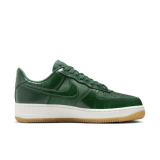 Fecha de lanzamiento del Air Force 1 '07 "Gorge Green" para mujer (DZ2708-300)