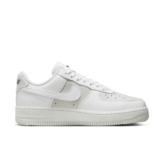 Fecha de lanzamiento del Air Force 1 '07 "White and Photon Dust" para mujer (DZ2708-102)