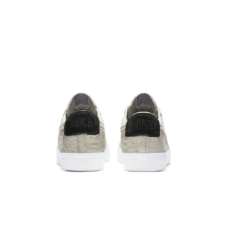 SB Dunk Low x MEDICOM TOY „BE@RBRICK” – megjelenési dátum