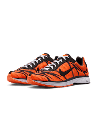 วันเปิดตัว Zoom Streak 3 "Black and Total Orange" (IQ8012-800)