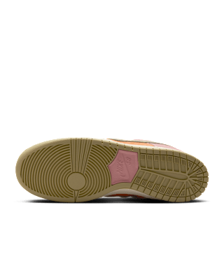วันเปิดตัว Nike SB Dunk Low Pro "Red Stardust and Monarch" (FHJ4135-600)