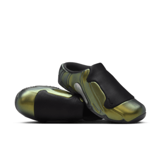 วันเปิดตัว Clogposite "Black and Metallic Gold" (HF6881-900)