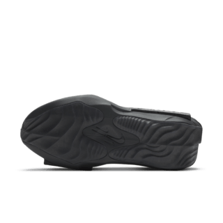 Fontanka Edge "Triple Black" - Data del lancio
