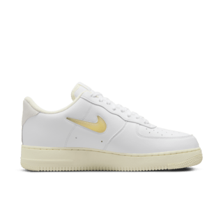 【NIKE公式】エア フォース 1 'Pale Vanilla' (DC8894-100 / AF 1 '07 LX VTG)
