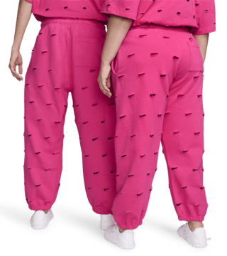 วันเปิดตัวคอลเลกชัน Nike x Jacquemus Bottoms Apparel