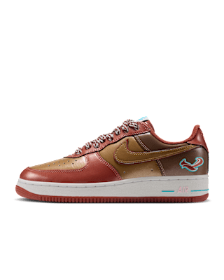Date de sortie de la Air Force 1 '01 x NIGO x J-HOPE "Burnt Sunrise and Metallic Gold" (IO8766-800)