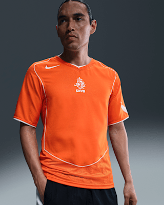 【NIKE公式】Netherlands 2004 Total 90 Reissue Apparel Collection