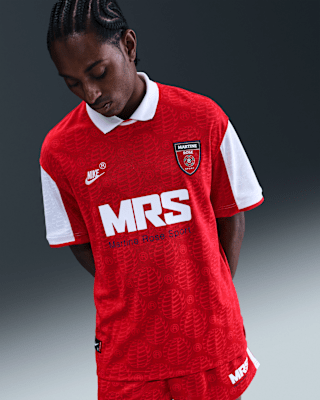 วันเปิดตัว Nike x Martine Rose Apparel Collection
