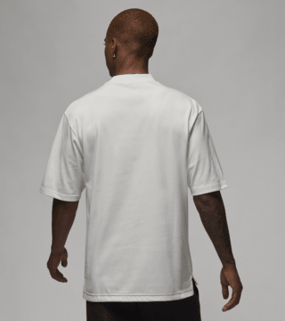 วันเปิดตัว Jordan x Trophy Room Apparel Collection